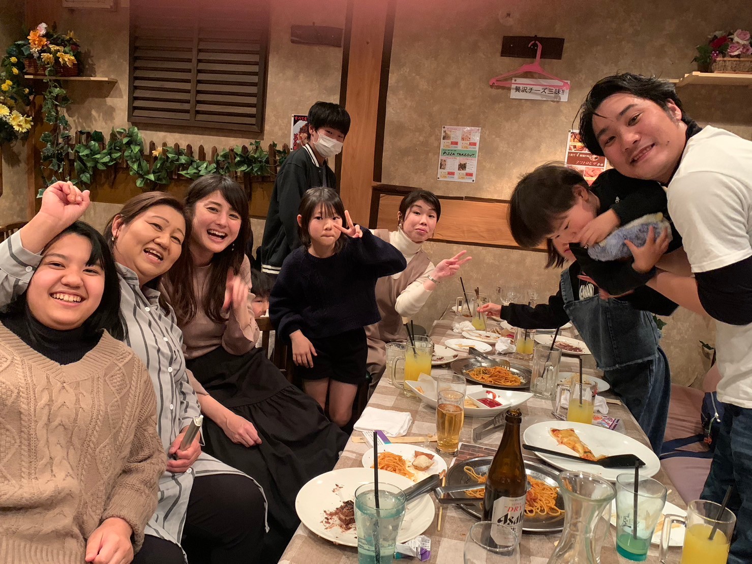 LINE_ALBUM_20231229 忘年会_240109_33